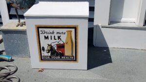 milk delivery box