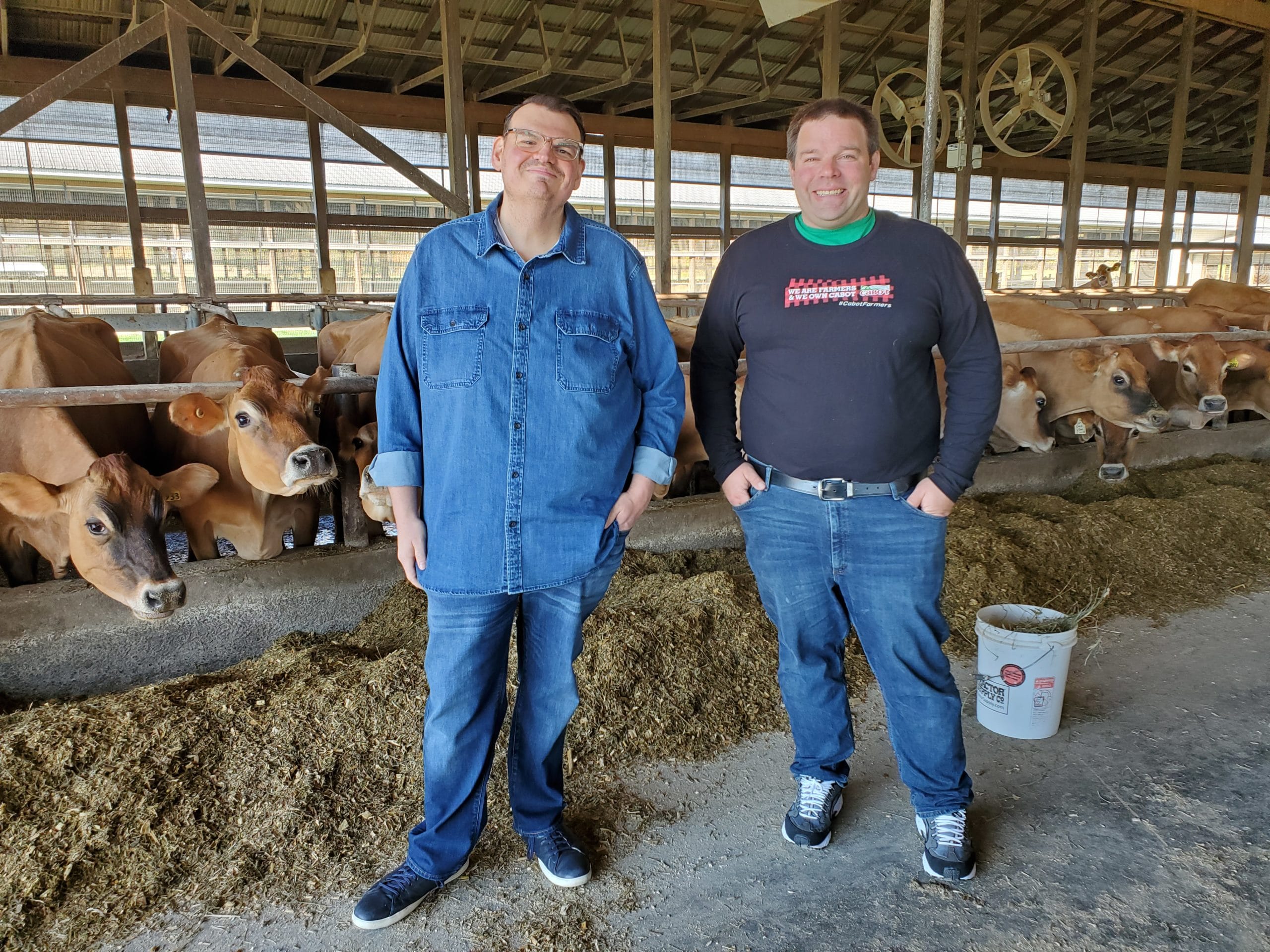 new-york-dairy-farmer-gives-celebrity-chef-personal-tour-to-strengthen