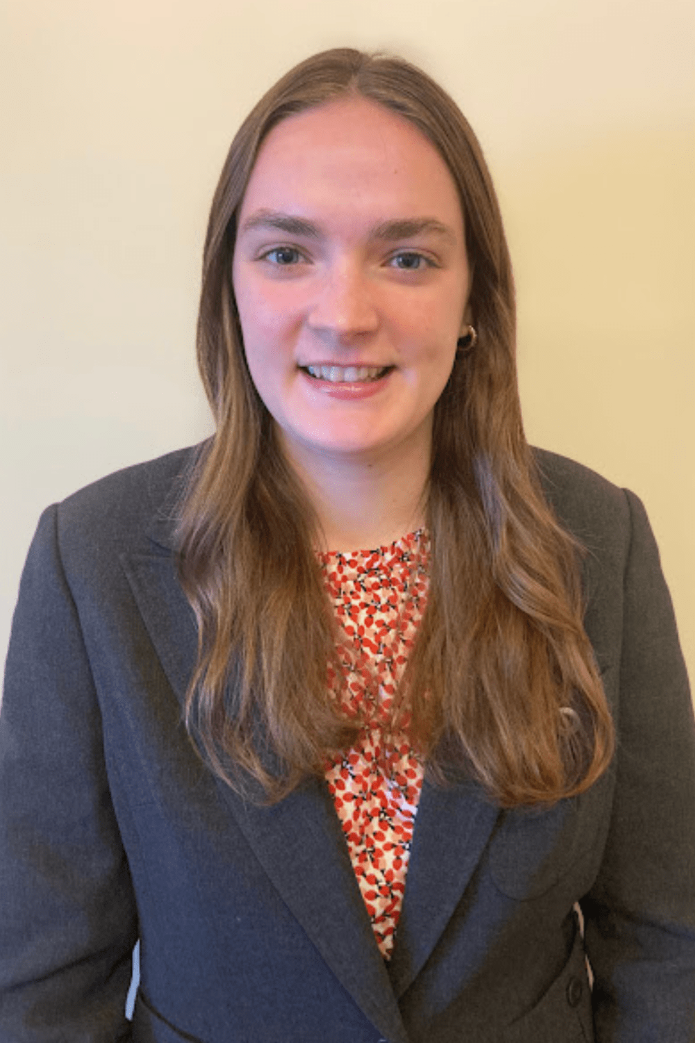 Elsie Donlick – Headshot